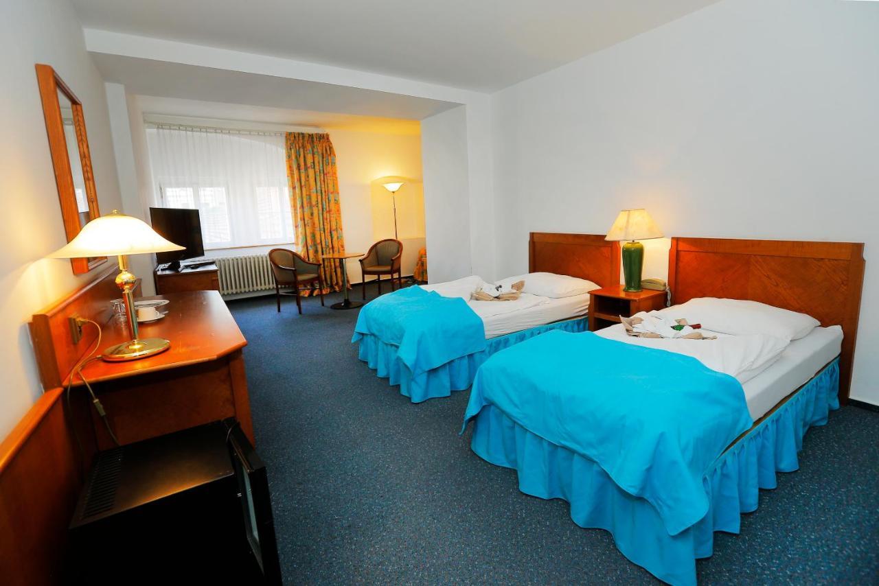 Hotel Magnolia Roudnice nad Labem Exterior photo