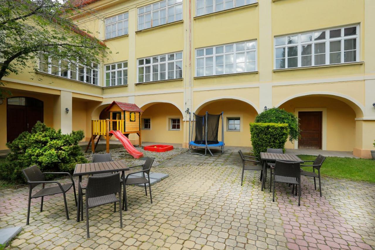 Hotel Magnolia Roudnice nad Labem Exterior photo