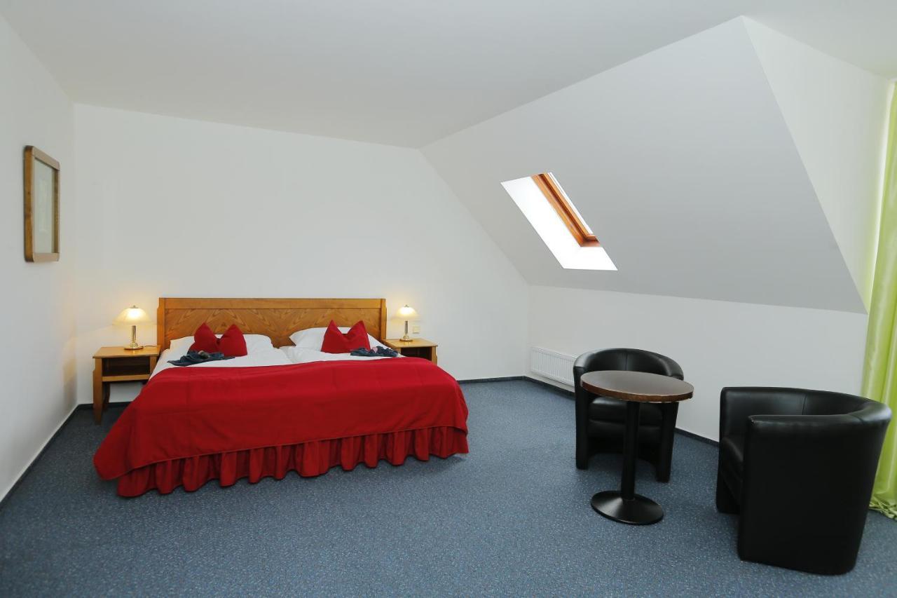 Hotel Magnolia Roudnice nad Labem Exterior photo