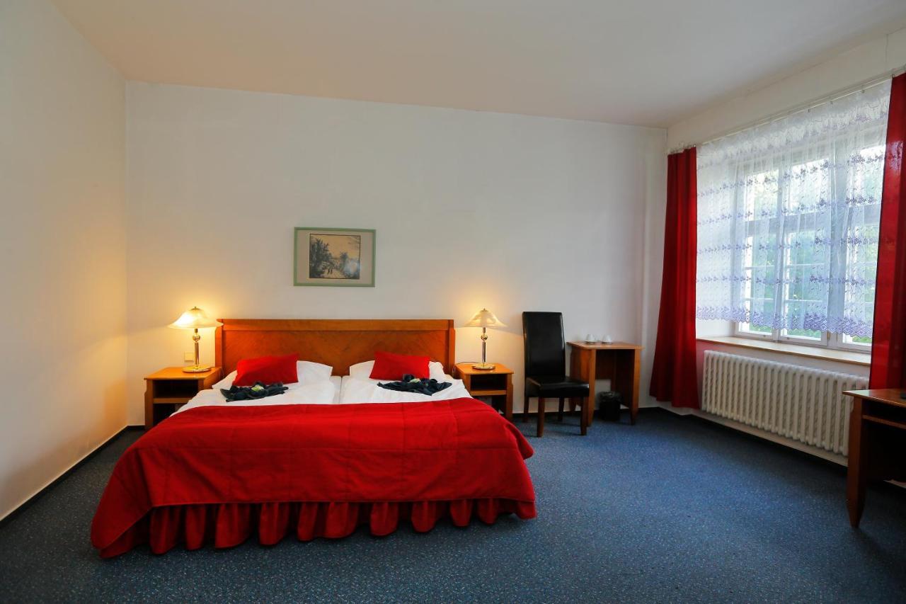 Hotel Magnolia Roudnice nad Labem Exterior photo